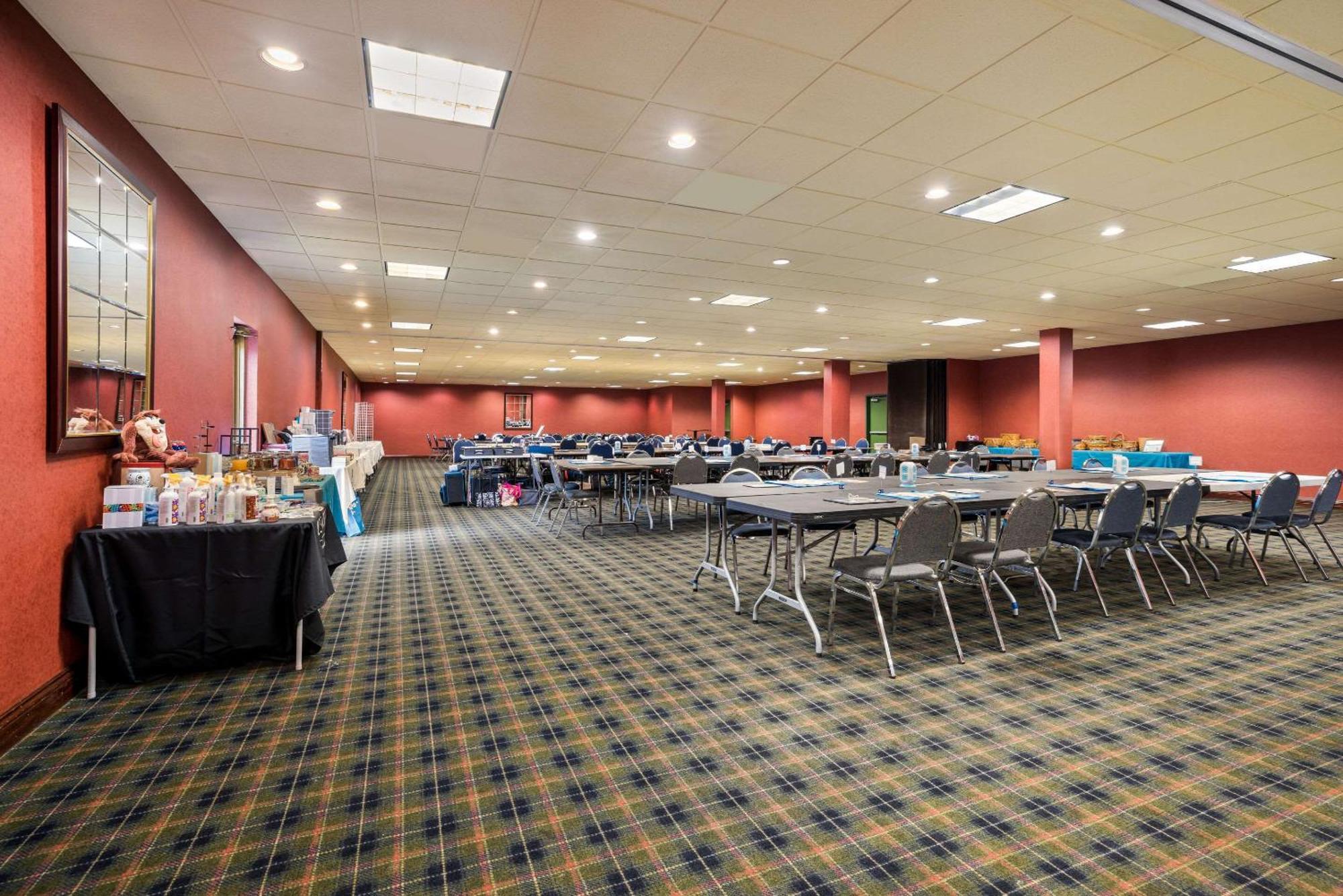 Hotel Suburban Fairgrounds 2*