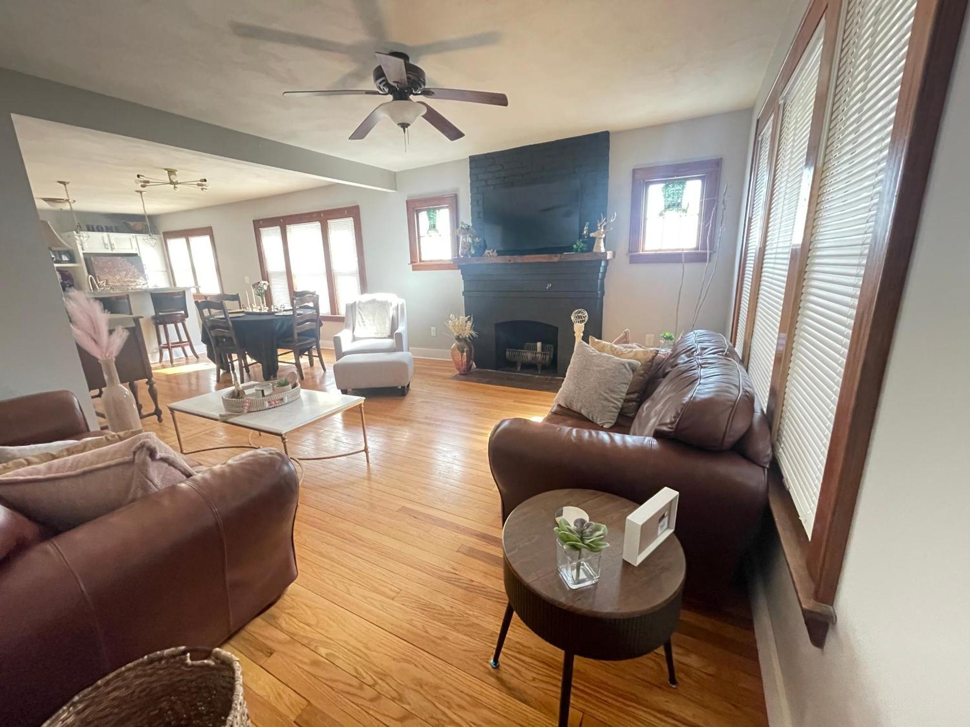 To Kenwood Conveniently Located Apartment Syracuse