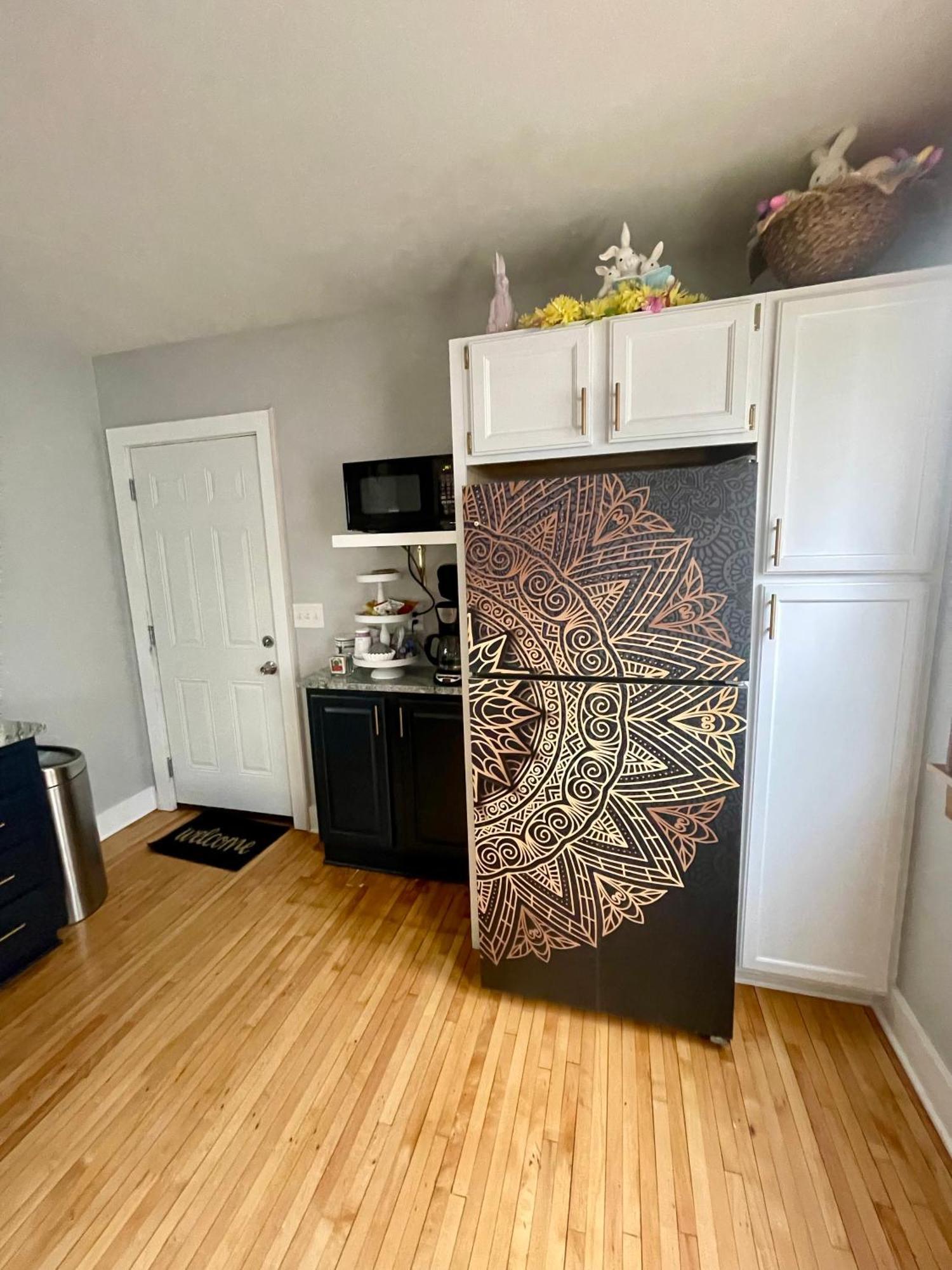 Apartment To Kenwood Conveniently Located