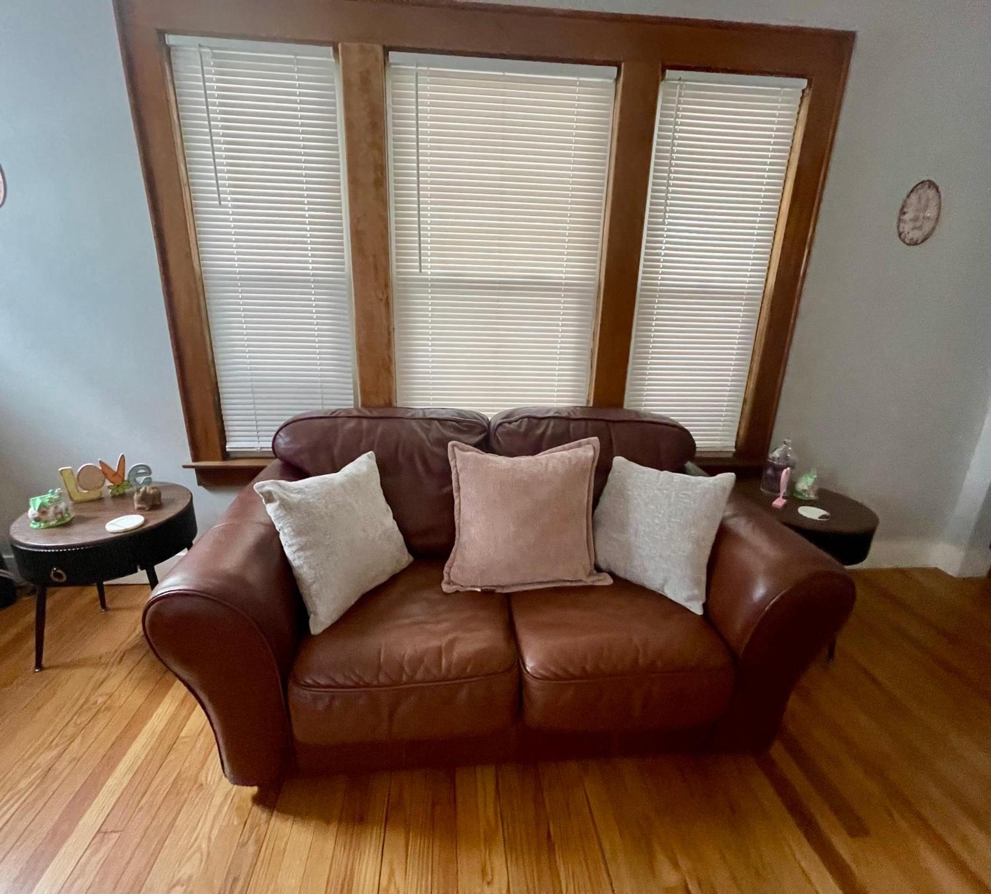 Apartment To Kenwood Conveniently Located *