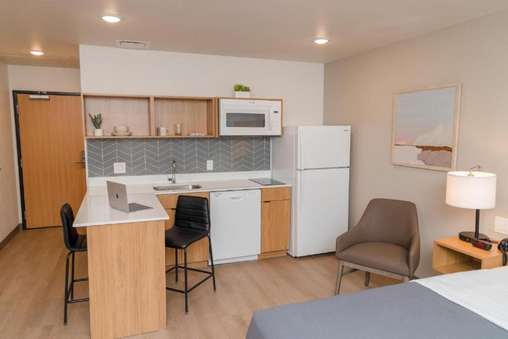 Hotel Livaway Syracuse