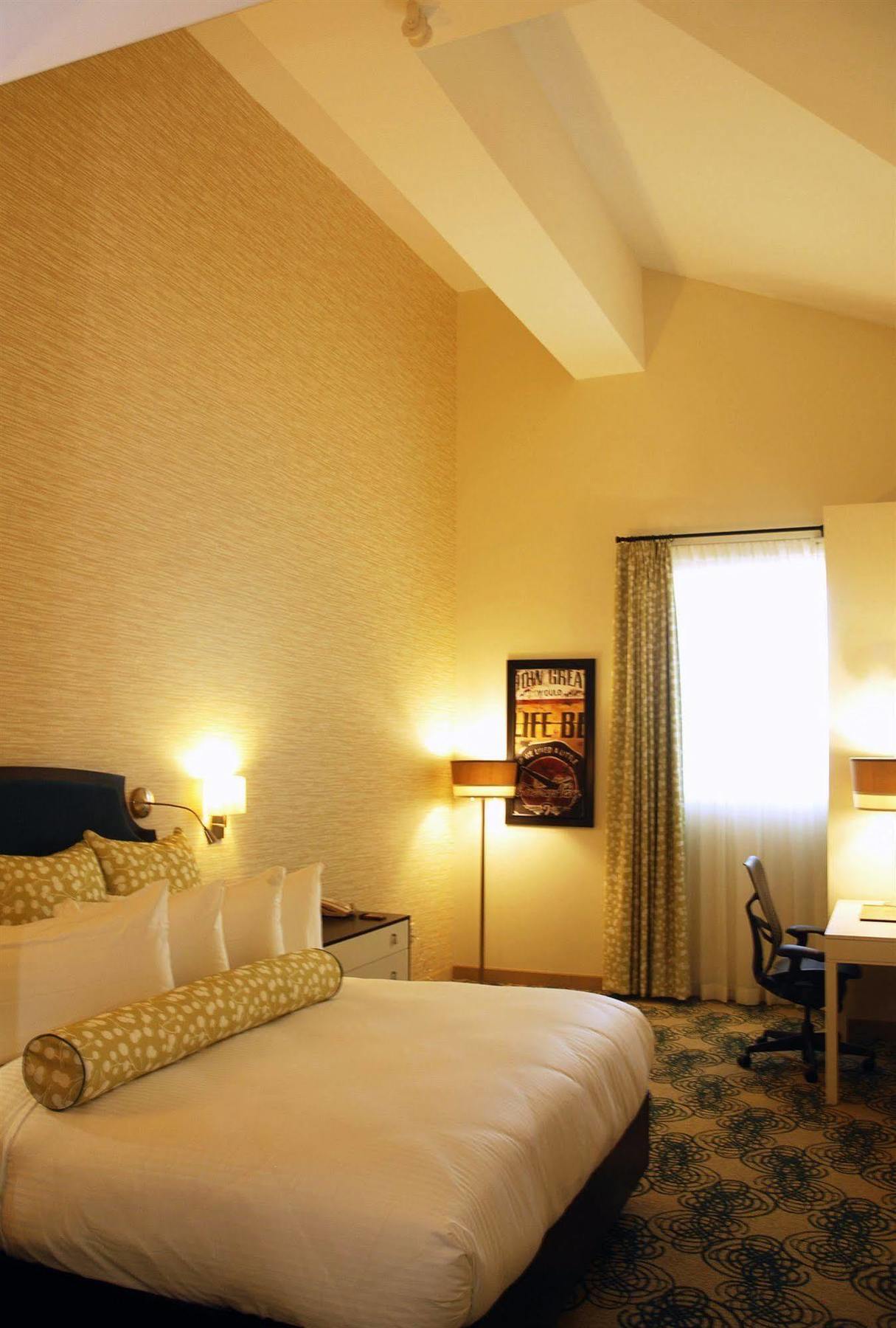Skyler Syracuse, Tapestry Collection By Hilton 4* Syracuse